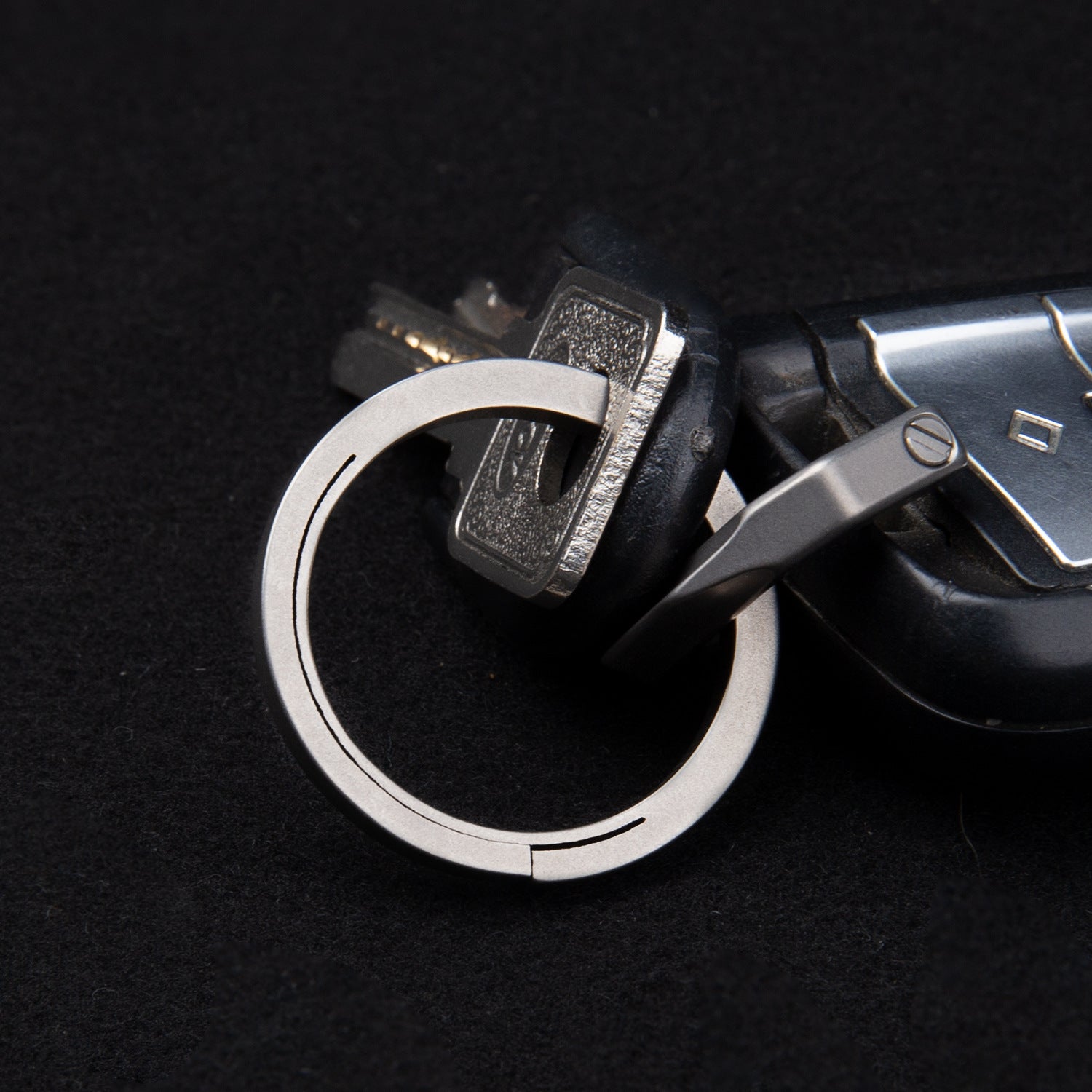 Titanium Alloy Key Rings Keychains Buckle Pendant Super Light Car Keychain Creativity Gift Keyfobs Crafts Key Ring